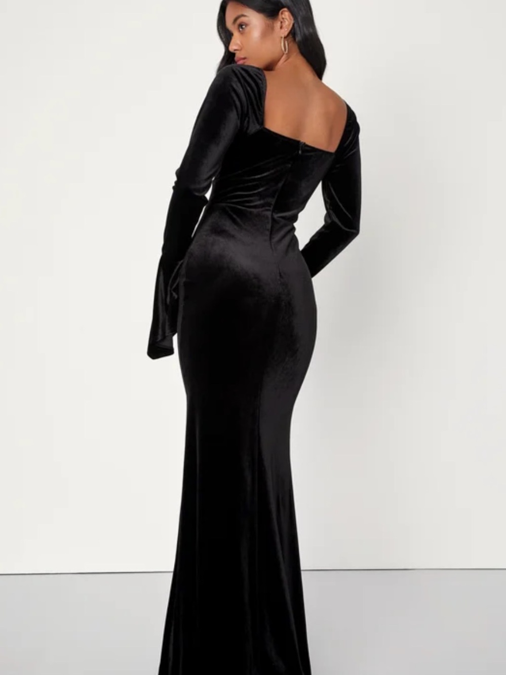 29. Dramatic Instincts Black Velvet Bell
Sleeve Mermaid Maxi Dress size L - Picture 3 of 11